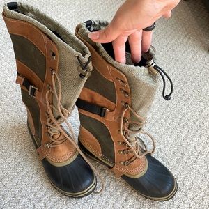 Womens Sorel Green Suede Winter Boots